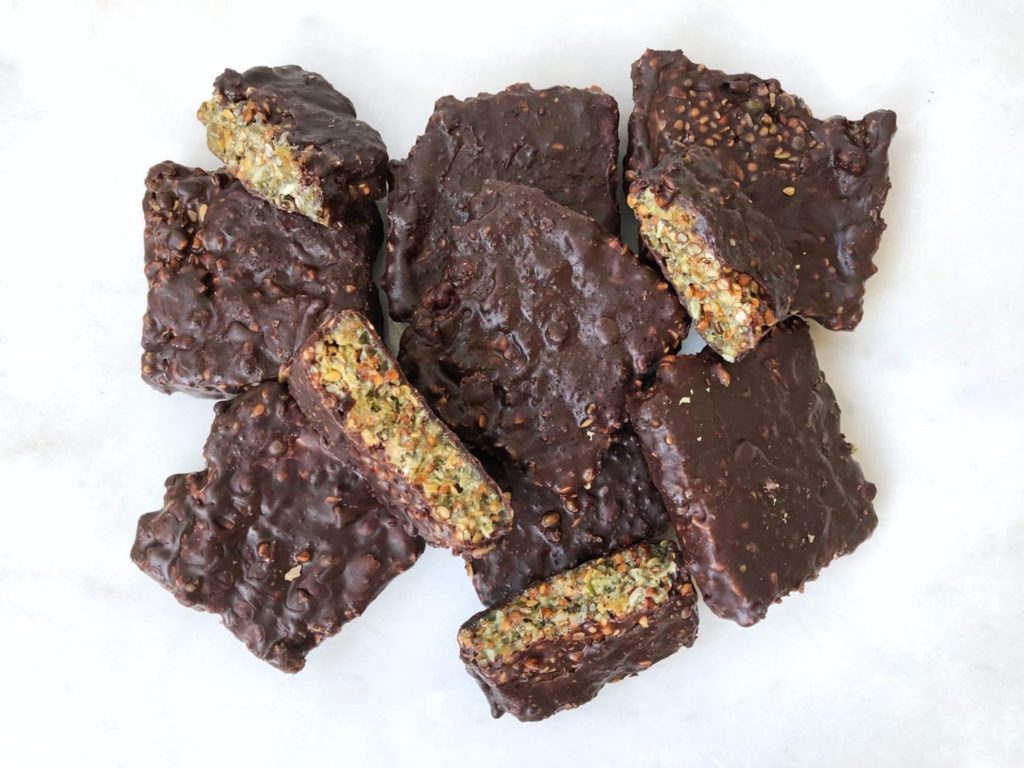 Raw Cacao Covered Spirulina & Mulberry Crunch Bar Recipe