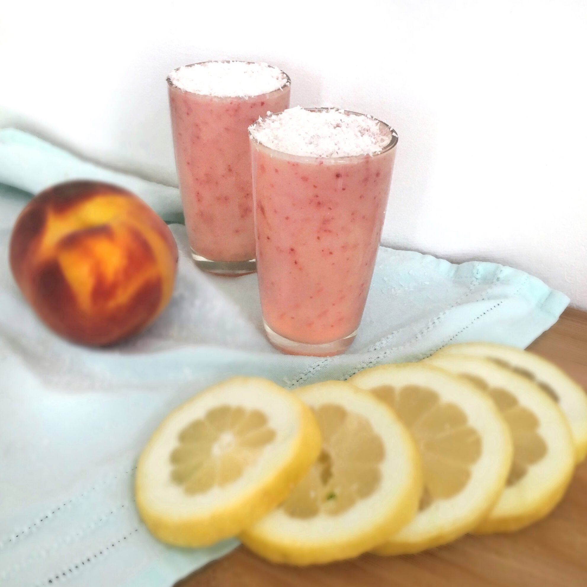 Sweet peach smoothie recipe main